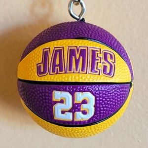 NBA "James 23" keychain